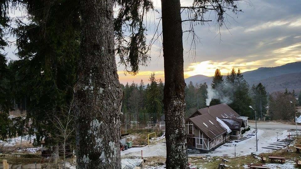 Hanul Cu Ursi Sinaia Exteriér fotografie